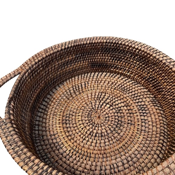 Calaisio Arc Tray Oval with Handles Extra Large - Picture 7 of 9